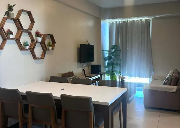 2br Staycation Near Airport And Apartment