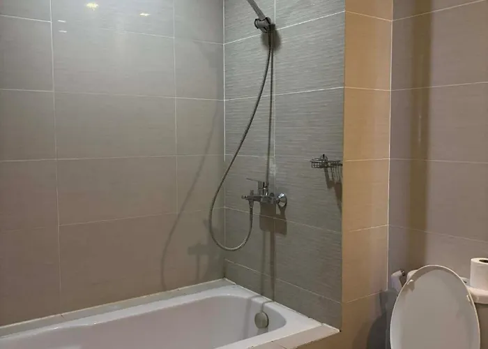 2br Staycation Near Airport And *